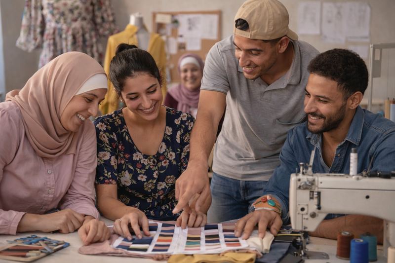 Femmes dans un atelier de couture